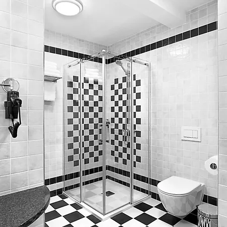 Authentic Hotel