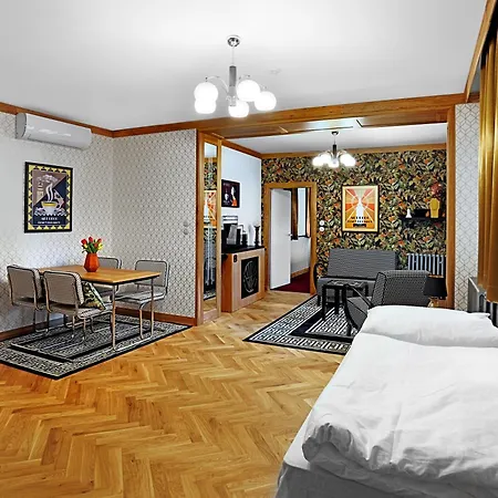 Authentic Отель 4*
